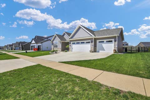Tiny photo for 1709 Littlefield Lane, Mahomet, IL 61853 (MLS # 12613640)