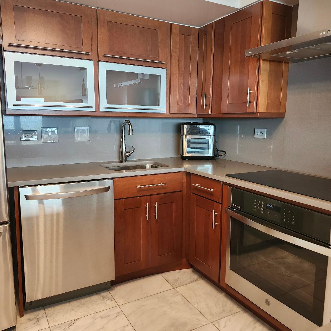 175 E Delaware Place 8004