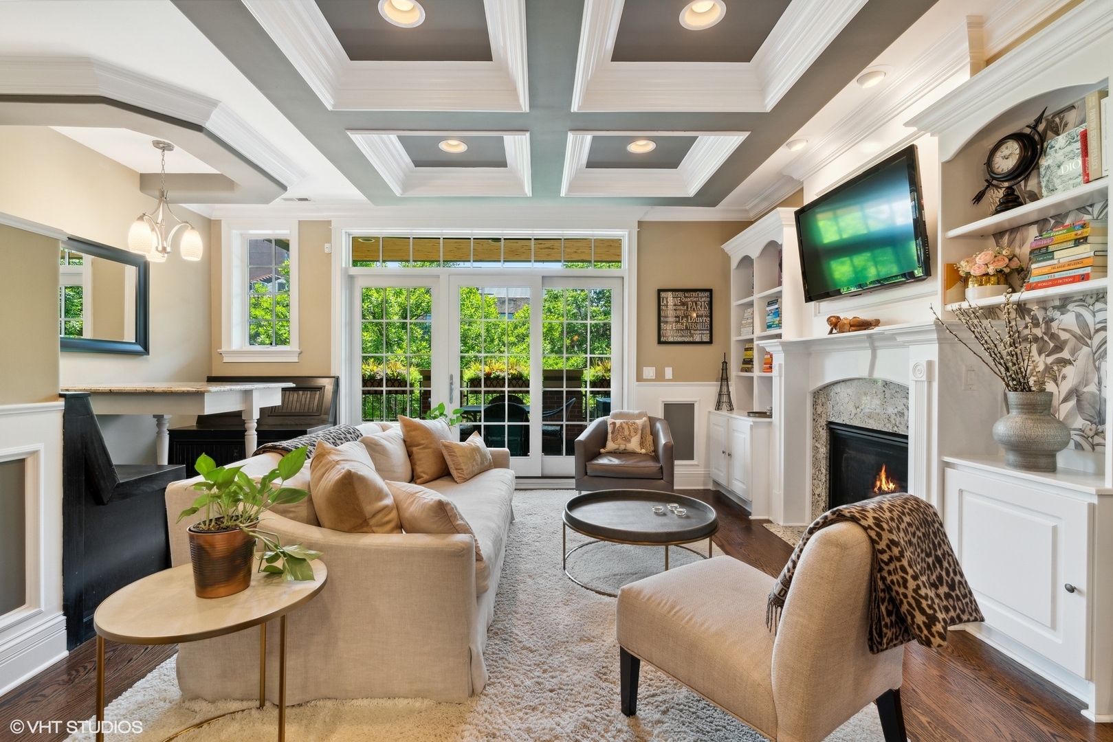 1022 W Diversey Parkway 2