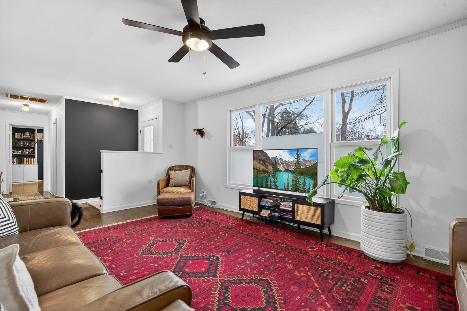 714 E Eisenhower Avenue