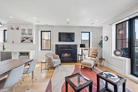 Tiny photo for 1024 Washington Boulevard #301, Oak Park, IL 60302 (MLS # 12674289)