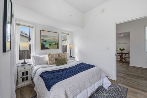 Tiny photo for 910 N Mason Street, Bloomington, IL 61701 (MLS # 12558314)