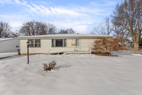 Photo of 543 S Elwood Street, Forsyth, IL 62535 (MLS # 12534617)