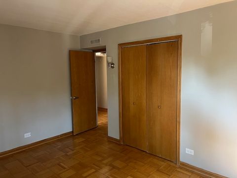 Tiny photo for 7210 Oak Avenue #3SW, River Forest, IL 60305 (MLS # 12434635)