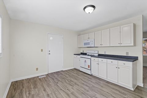 Tiny photo for 402 S Dodson Drive, Urbana, IL 61802 (MLS # 12551912)