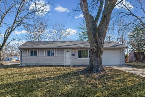 Photo of 402 S Dodson Drive, Urbana, IL 61802 (MLS # 12551912)
