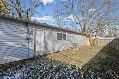 Tiny photo for 402 S Dodson Drive, Urbana, IL 61802 (MLS # 12551912)