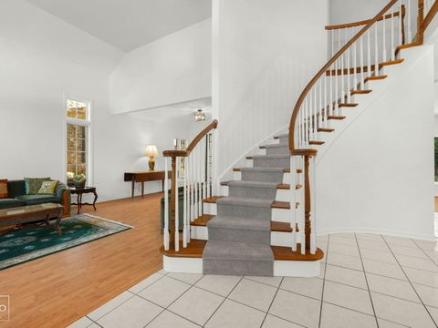 Tiny photo for 9S211 Graceland Street, Downers Grove, IL 60516 (MLS # 12517609)