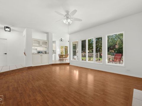 Tiny photo for 9S211 Graceland Street, Downers Grove, IL 60516 (MLS # 12517609)