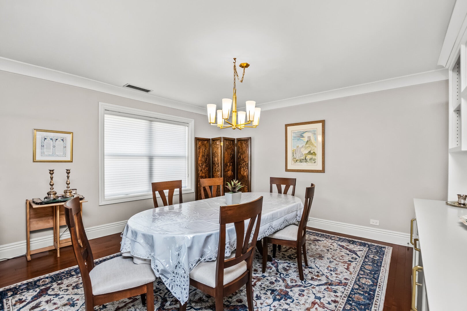 4545 W touhy Avenue 325w