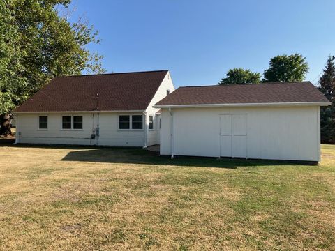 Tiny photo for 910 W 19th Street, Sterling, IL 60181 (MLS # 12460193)