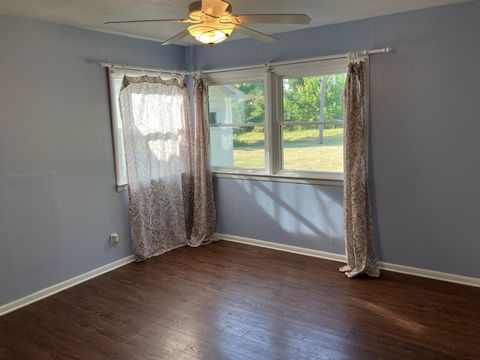 Tiny photo for 910 W 19th Street, Sterling, IL 60181 (MLS # 12460193)