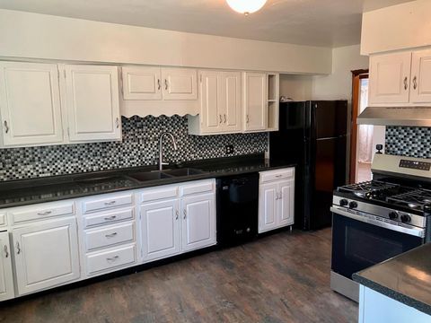 Tiny photo for 910 W 19th Street, Sterling, IL 60181 (MLS # 12460193)