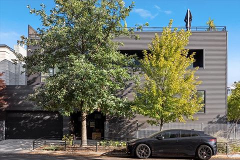 Photo of 2002 W Ohio Street, Chicago, IL 60612 (MLS # 12637555)