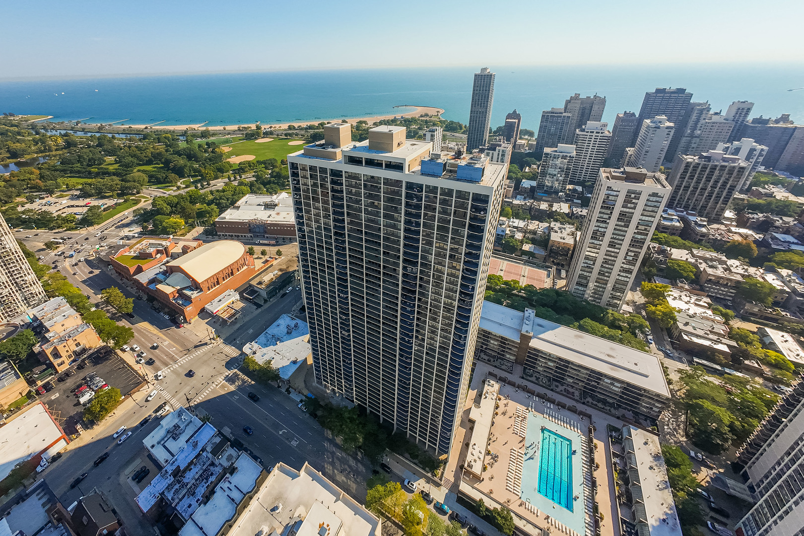 1560 N Sandburg Terrace 4302