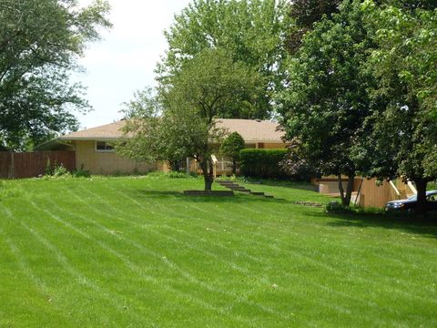 Photo of 7N606 Hawthorne Avenue, Medinah, IL 60157 (MLS # 12180275)