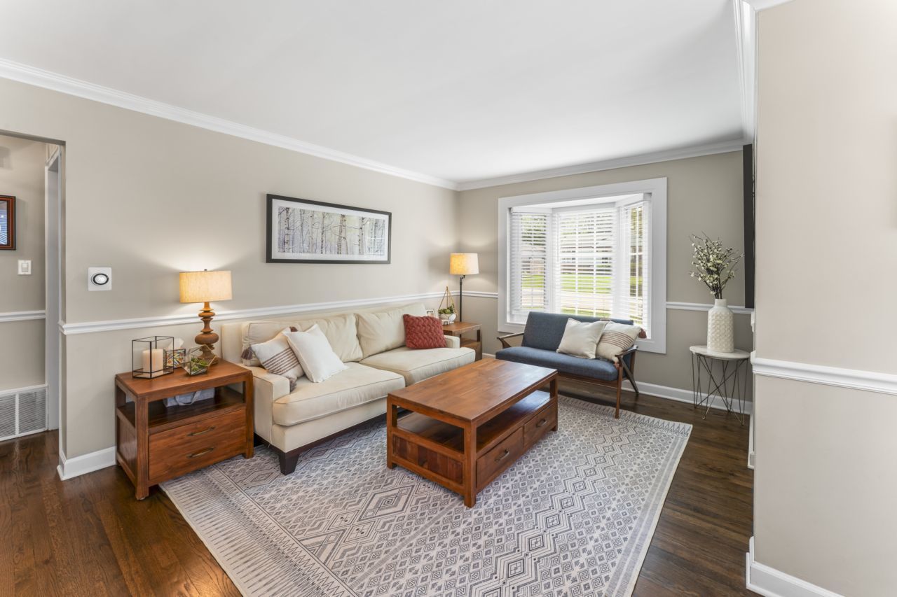 2140 Walnut Court