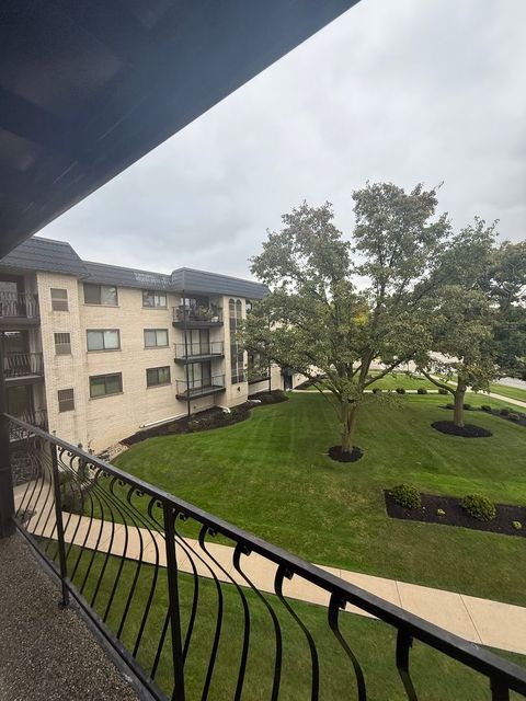 Tiny photo for 6950 W Forest Preserve Drive #202, Norridge, IL 60706 (MLS # 12424809)