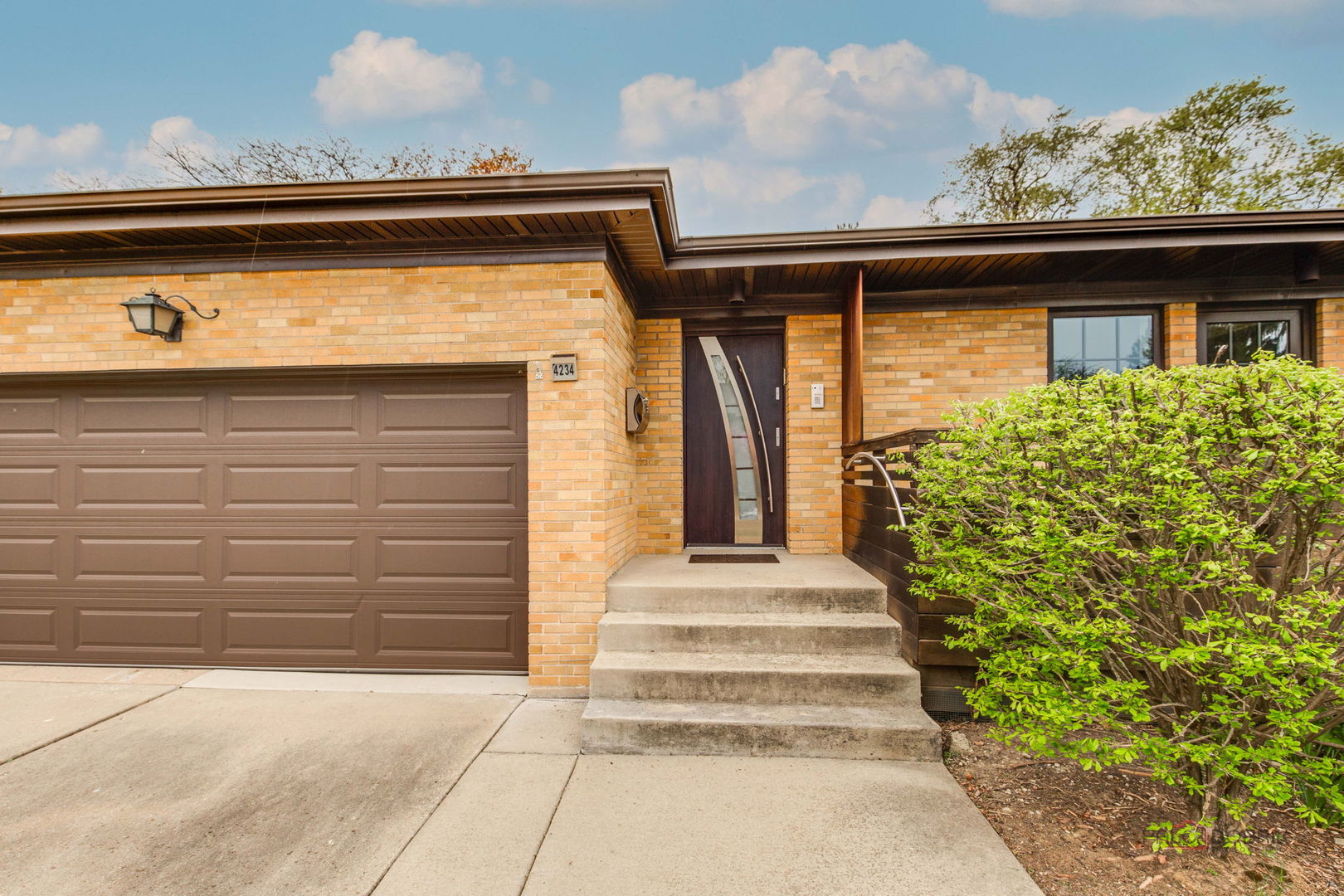 4234 Suffield Court
