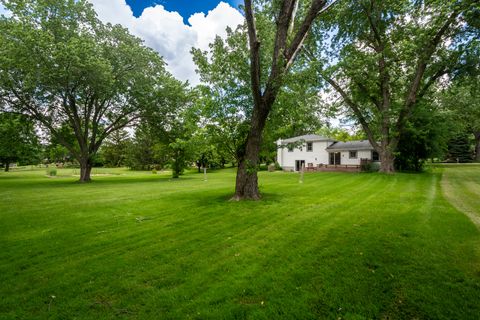 Tiny photo for 40581 N Sunset Drive, Antioch, IL 60002 (MLS # 12680657)