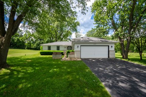 Photo of 40581 N Sunset Drive, Antioch, IL 60002 (MLS # 12680657)