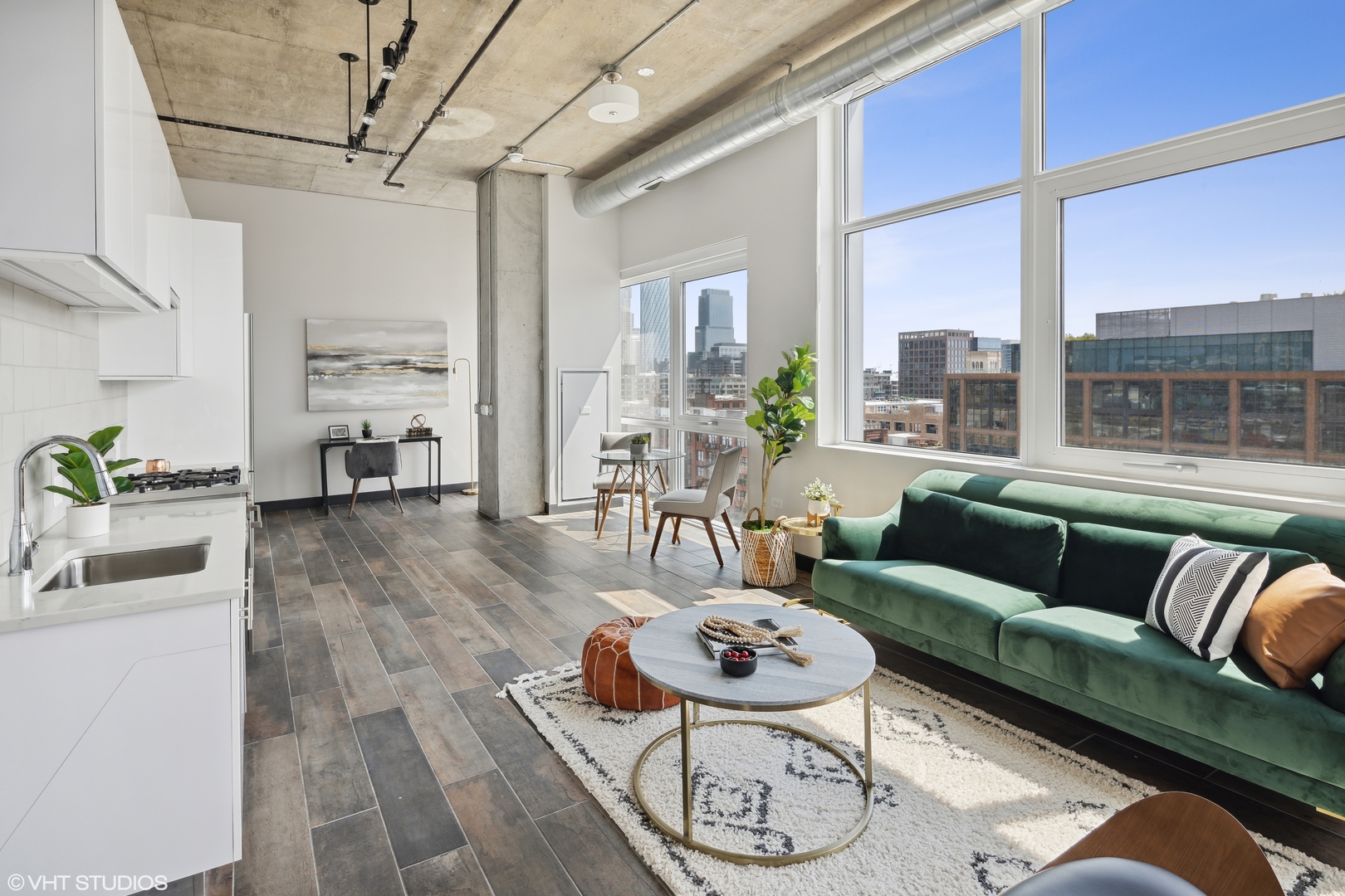 171 N Aberdeen Street 912