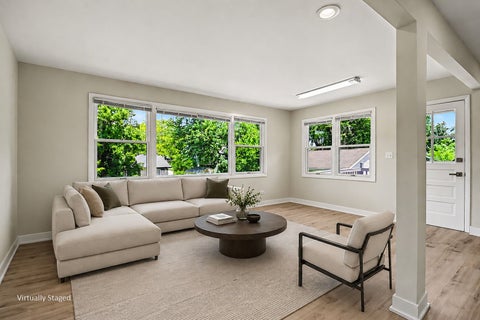 Tiny photo for 1312 W Oakmont Road, Hoffman Estates, IL 60169 (MLS # 12761757)