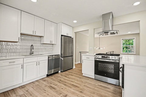 Tiny photo for 1312 W Oakmont Road, Hoffman Estates, IL 60169 (MLS # 12761757)