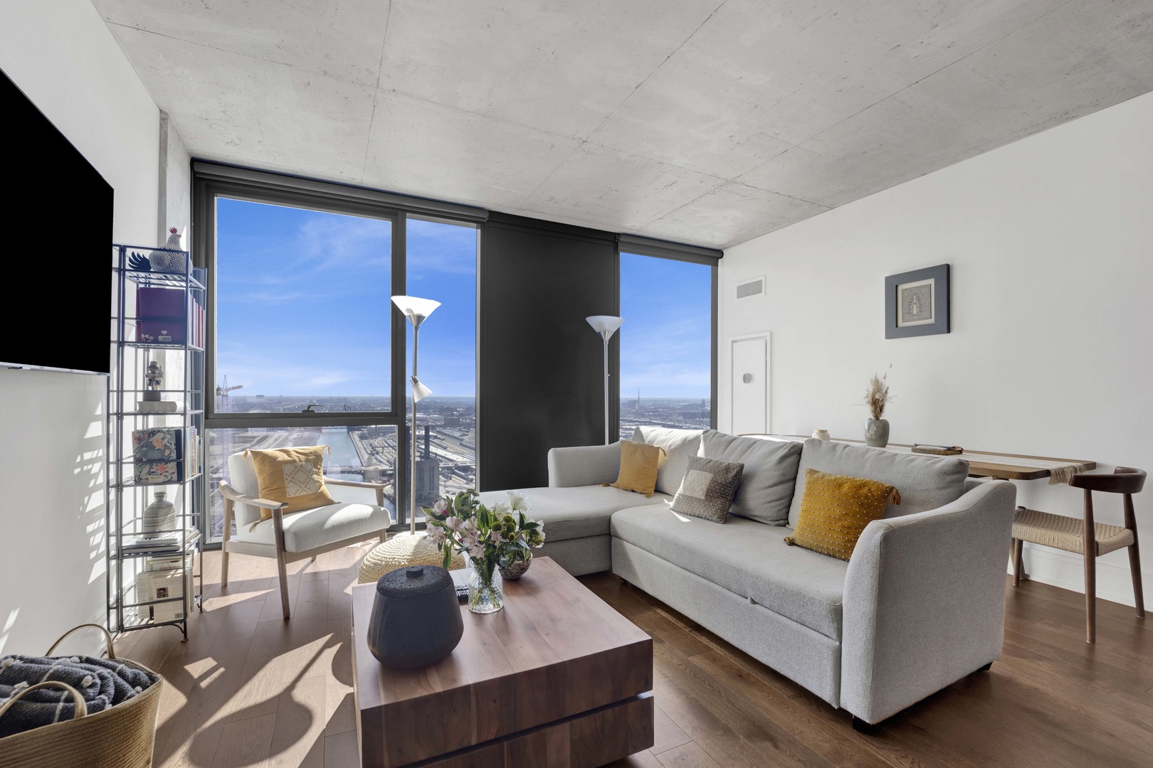 234 W Polk Street 2903