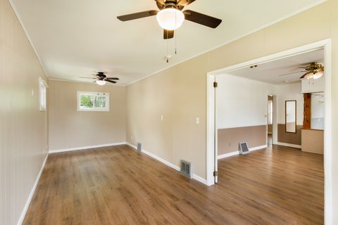 Tiny photo for 2207 W 51st Street, Davenport, IA 52806 (MLS # 12632986)