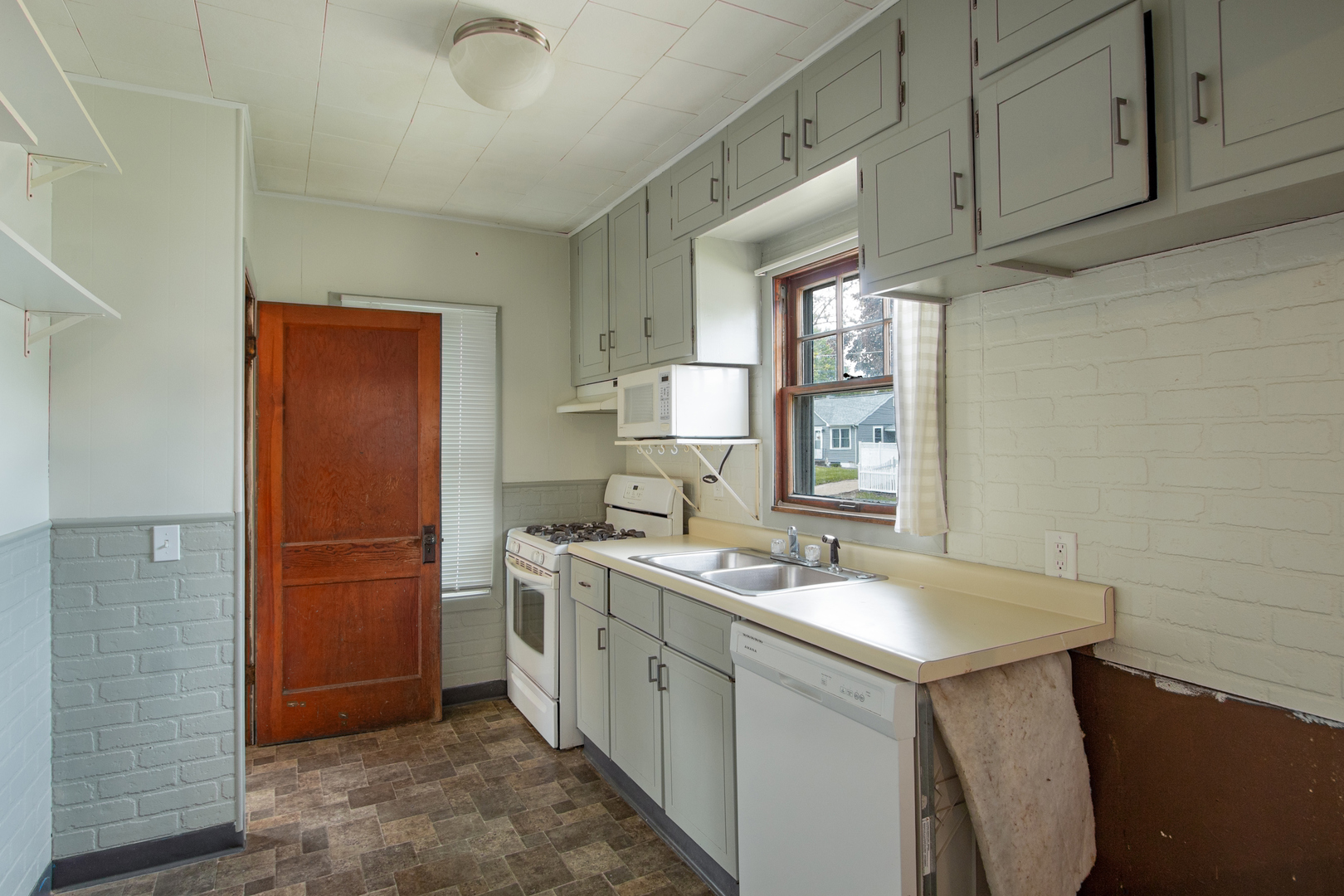 2207 W 51st Street