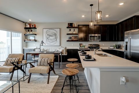 Tiny photo for 402 Comstock Road, South Elgin, IL 60177 (MLS # 12553891)