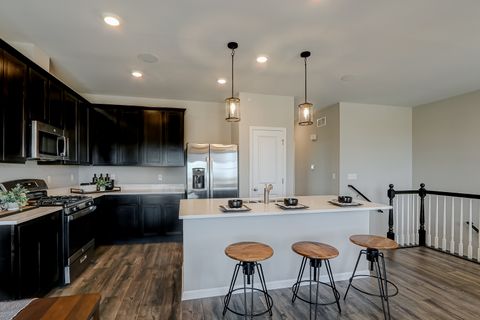 Tiny photo for 402 Comstock Road, South Elgin, IL 60177 (MLS # 12553891)