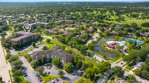 Tiny photo for 453 Raintree Drive #4D, Glen Ellyn, IL 60137 (MLS # 12704624)