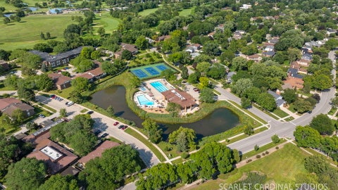 Tiny photo for 453 Raintree Drive #4D, Glen Ellyn, IL 60137 (MLS # 12704624)