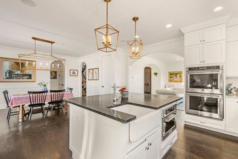 Tiny photo for 629 Kenwood Avenue, Libertyville, IL 60048 (MLS # 12572238)