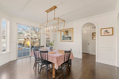 Tiny photo for 629 Kenwood Avenue, Libertyville, IL 60048 (MLS # 12572238)