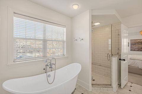 Tiny photo for 629 Kenwood Avenue, Libertyville, IL 60048 (MLS # 12572238)