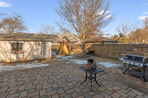 Tiny photo for 629 Kenwood Avenue, Libertyville, IL 60048 (MLS # 12572238)