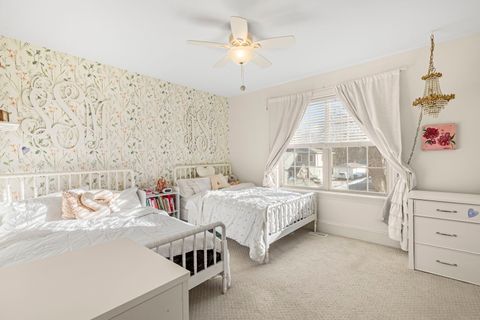 Tiny photo for 629 Kenwood Avenue, Libertyville, IL 60048 (MLS # 12572238)