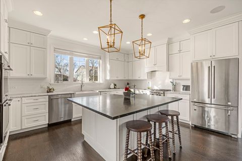 Tiny photo for 629 Kenwood Avenue, Libertyville, IL 60048 (MLS # 12572238)