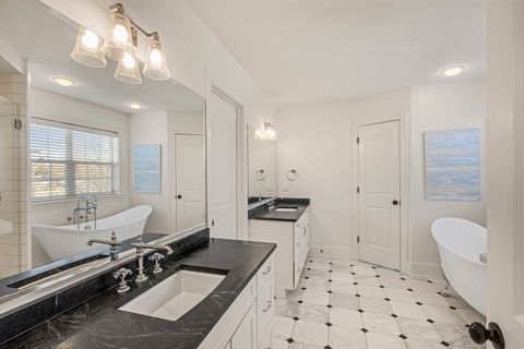 Tiny photo for 629 Kenwood Avenue, Libertyville, IL 60048 (MLS # 12572238)