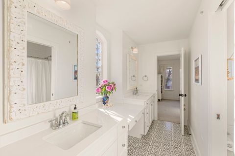 Tiny photo for 629 Kenwood Avenue, Libertyville, IL 60048 (MLS # 12572238)