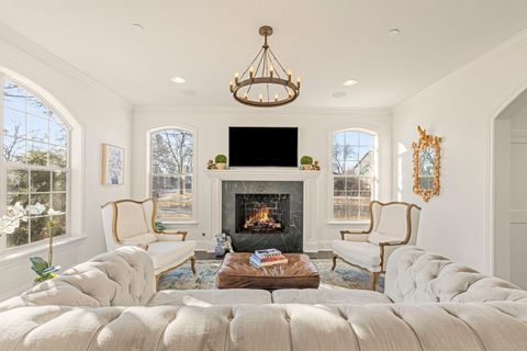 Tiny photo for 629 Kenwood Avenue, Libertyville, IL 60048 (MLS # 12572238)