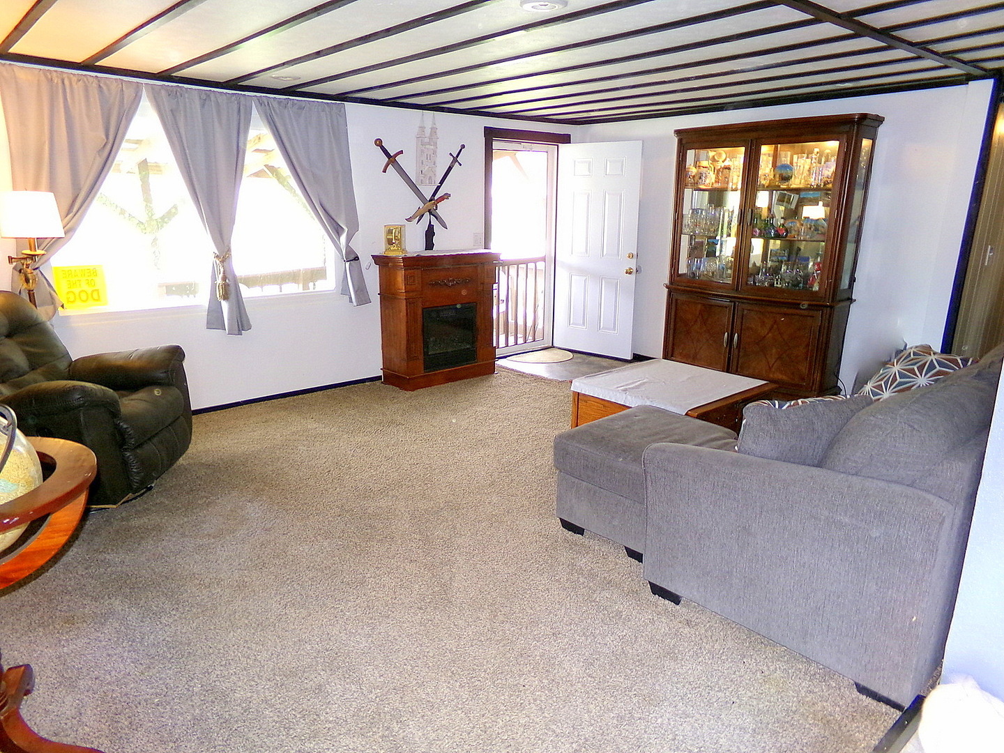1104 VAN BUREN Avenue