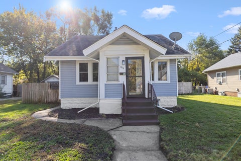 Photo of 1919 15th Avenue, Rockford, IL 61104 (MLS # 12793457)