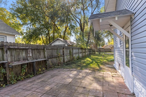 Tiny photo for 1919 15th Avenue, Rockford, IL 61104 (MLS # 12793457)
