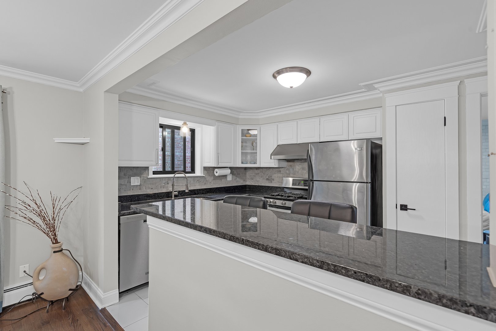 6870 N Northwest Highway 2F