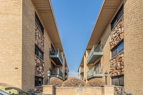 Tiny photo for 6870 N Northwest Highway #2F, Chicago, IL 60631 (MLS # 12605343)