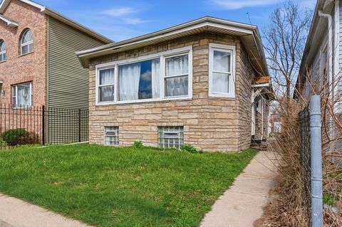 Tiny photo for 1018 W 115th Street, Chicago, IL 60643 (MLS # 12608572)